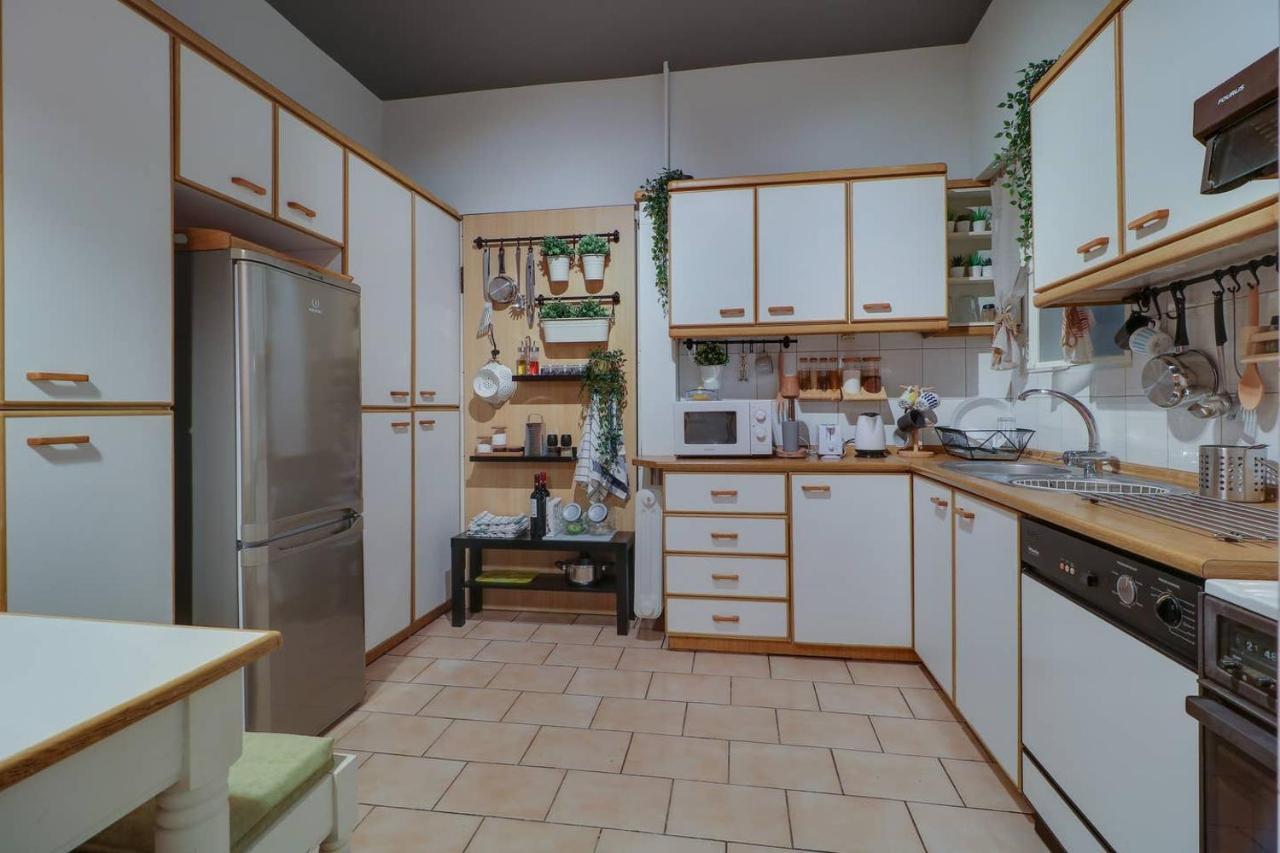 אתונה Victoria 5Star / 5Br Bigapt / Sauna / 2Min To Metro מראה חיצוני תמונה