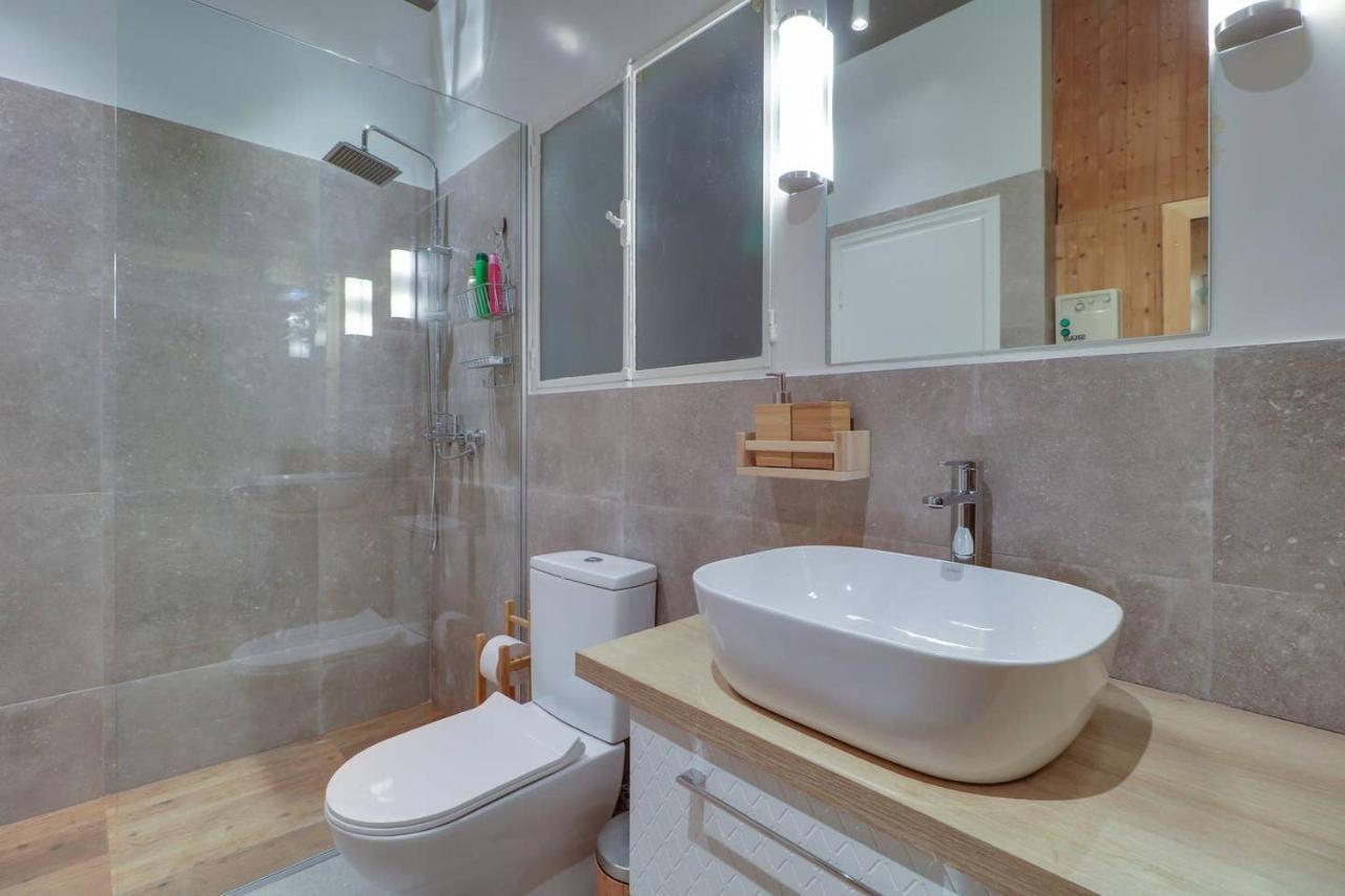 אתונה Victoria 5Star / 5Br Bigapt / Sauna / 2Min To Metro מראה חיצוני תמונה